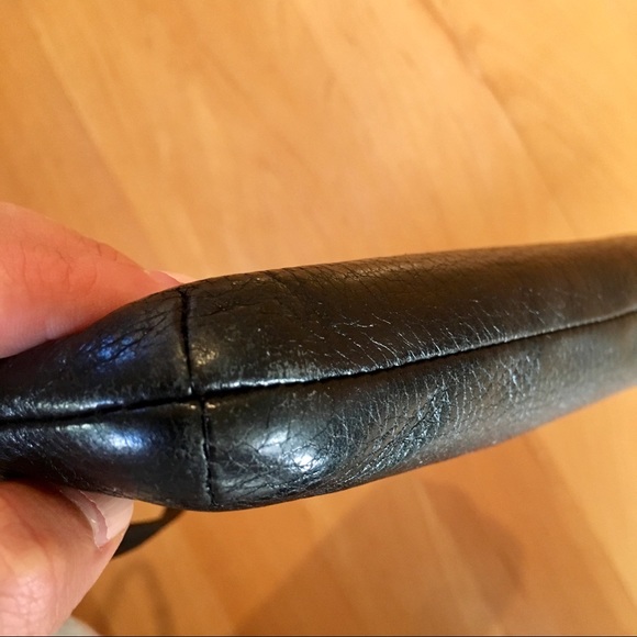 Coach genuine soft leather zip around wallet - Picture 4 of 8